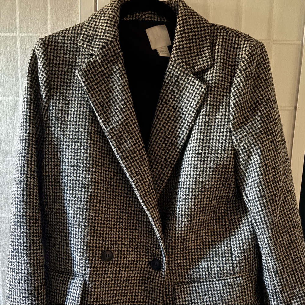 HnM Black and White Houndstooth Jacket